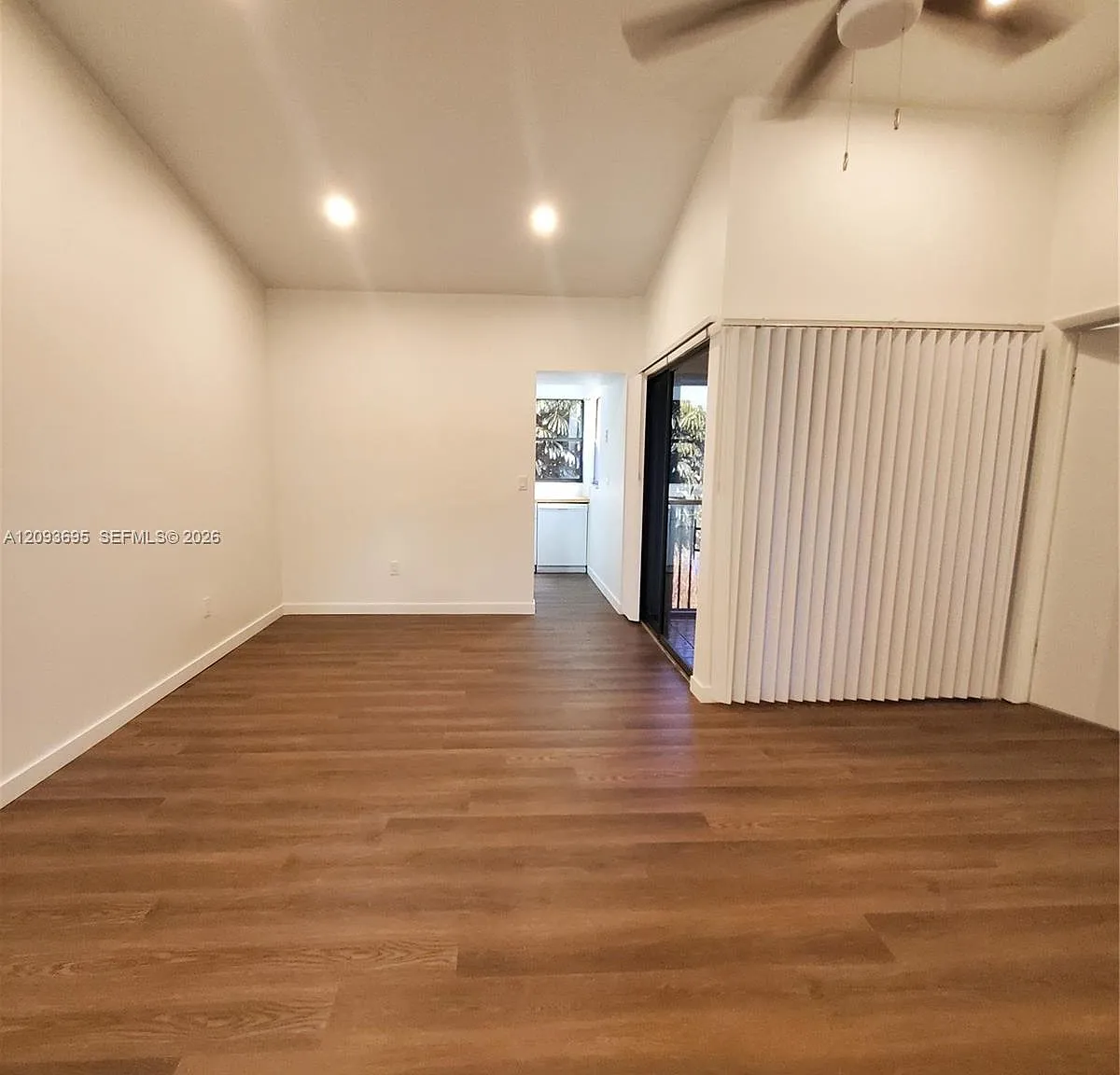 1211 S Independence Dr — Photo 2