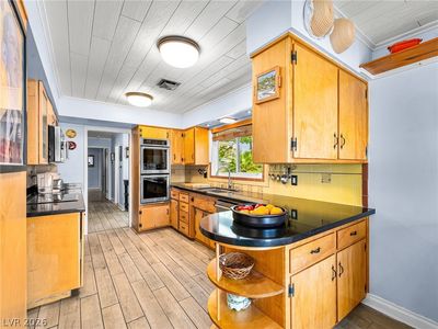 521 Sweeney Ave, Las Vegas, NV, 89104