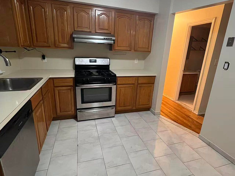 This is the Kitchen Pt 2