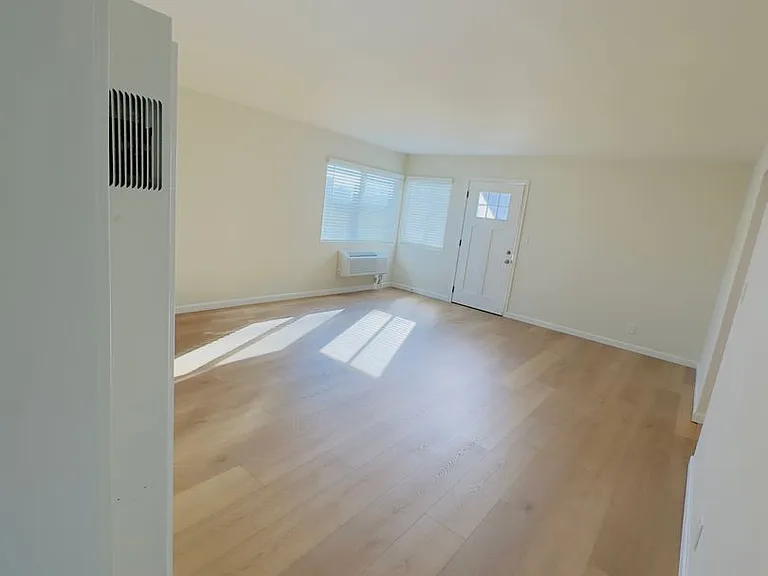 3390 Monroe Street — Photo 4