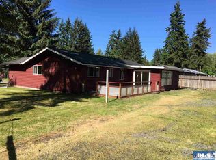 2458 W Hennessy Ln, Port Angeles, WA 98363