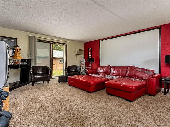3rd image of 4600 Edgewood Dr