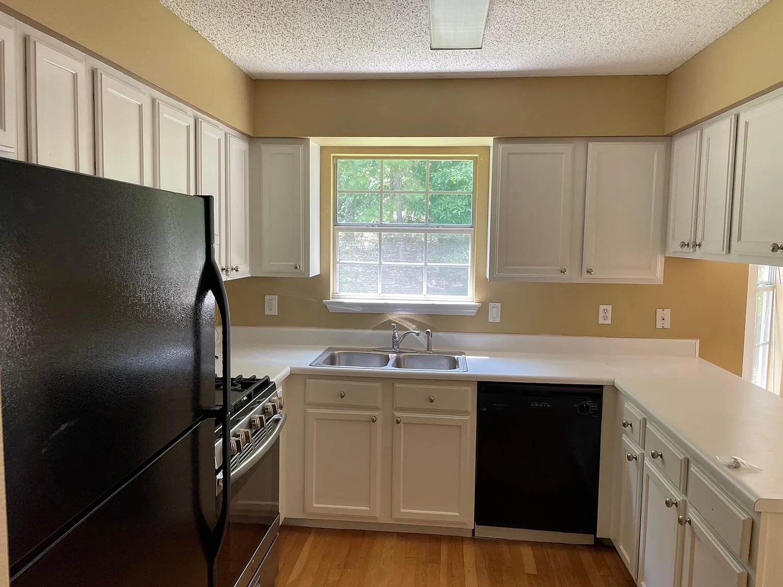 13315 Teton Drive — Photo 3