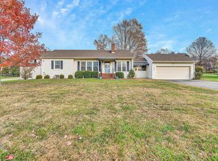 1706 Deyerle Rd SW, Roanoke, VA 24018