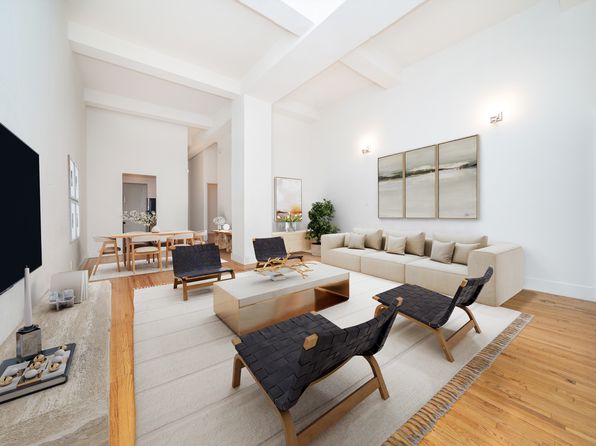 31 E 31st St APT 2C