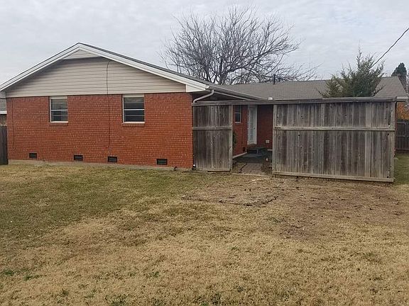 5th image of 423 NW 72nd St