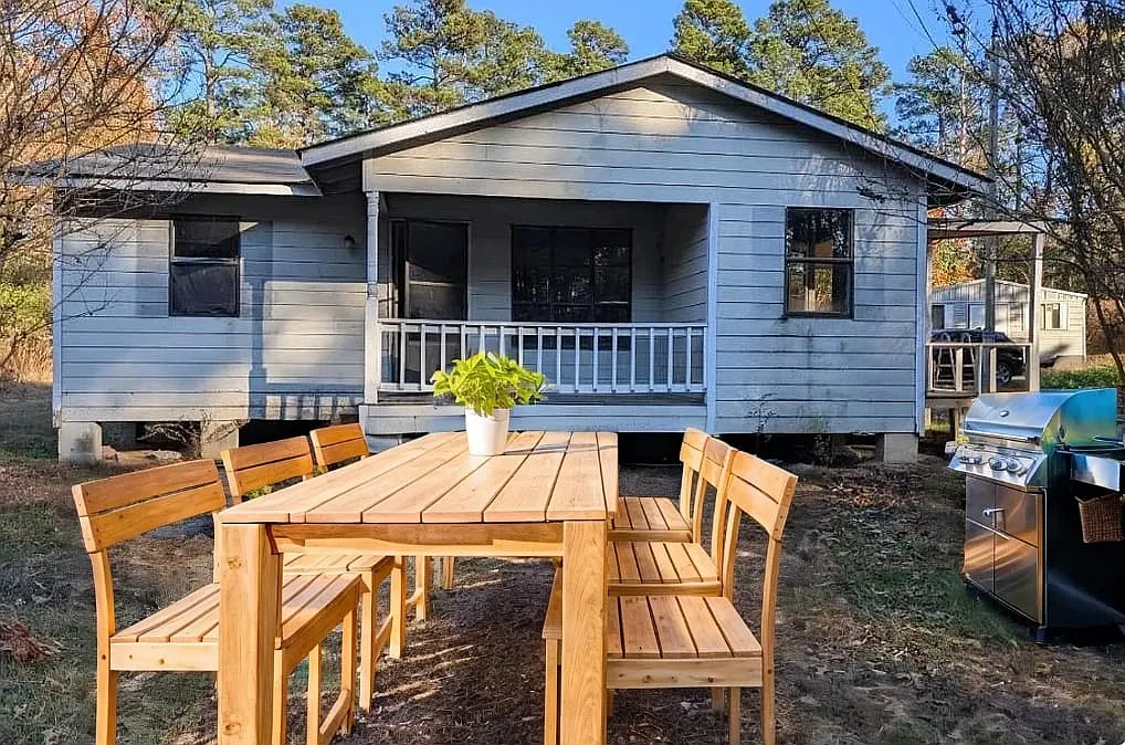 3 bed, 816 sqft, $550 — Photo 1