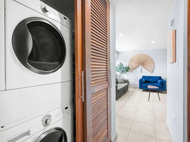 Apt 304 Atlantic Court Apartments 59 C San Miguel — Photo 23