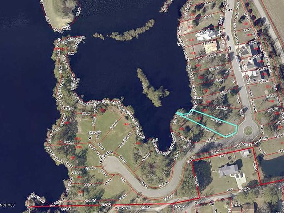 3rd image of 231 Highwood Ln