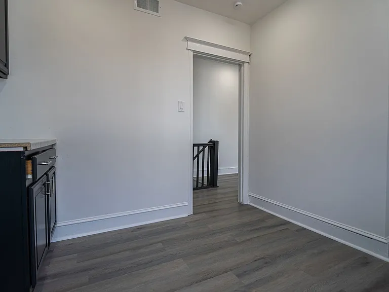 2410 Wharton St — Photo 2