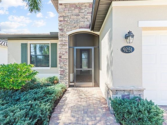 2nd image of 9251 Woodhurst DR