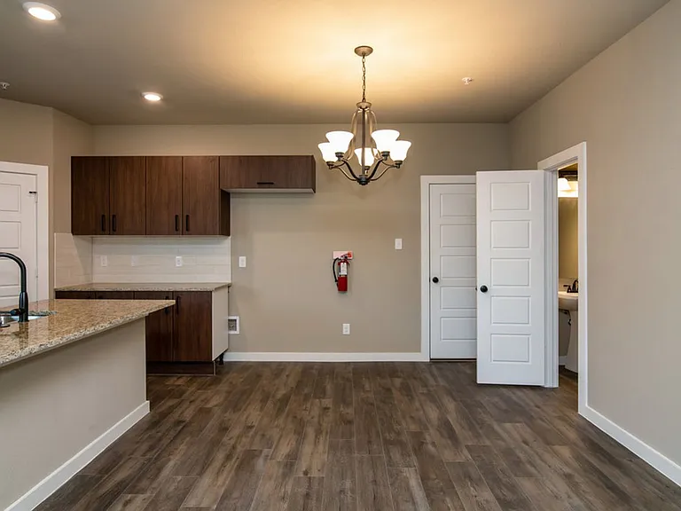 611 Harvest Moon Dr — Photo 4