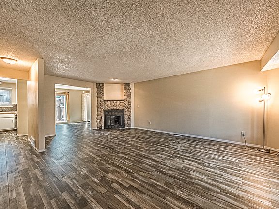 2nd image of 3914 Berkley Ct