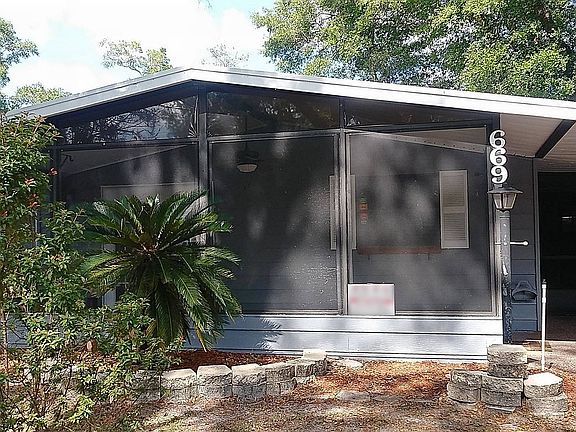 4th image of 669 Orange Tree Dr