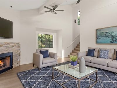 345 Avocado St APT 204D, Costa Mesa, CA, 92627