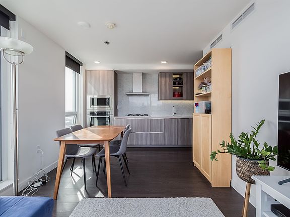 5th image of 455 SW Marine Dr #2109