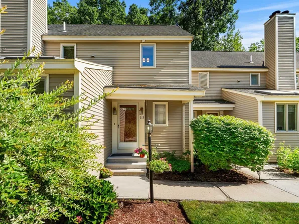 213 Brickett Hill Cir Unit 213, Haverhill, MA 01830
