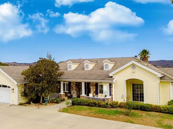 991 River Oaks Ln, Fallbrook, CA 92028