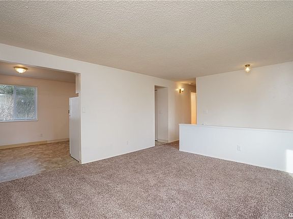 5th image of 13502 98th Avenue Ct E