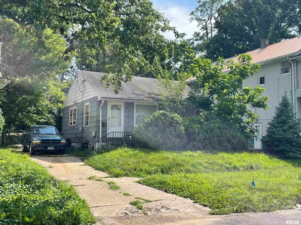 402 E Thrush Ave, Peoria, IL 61603