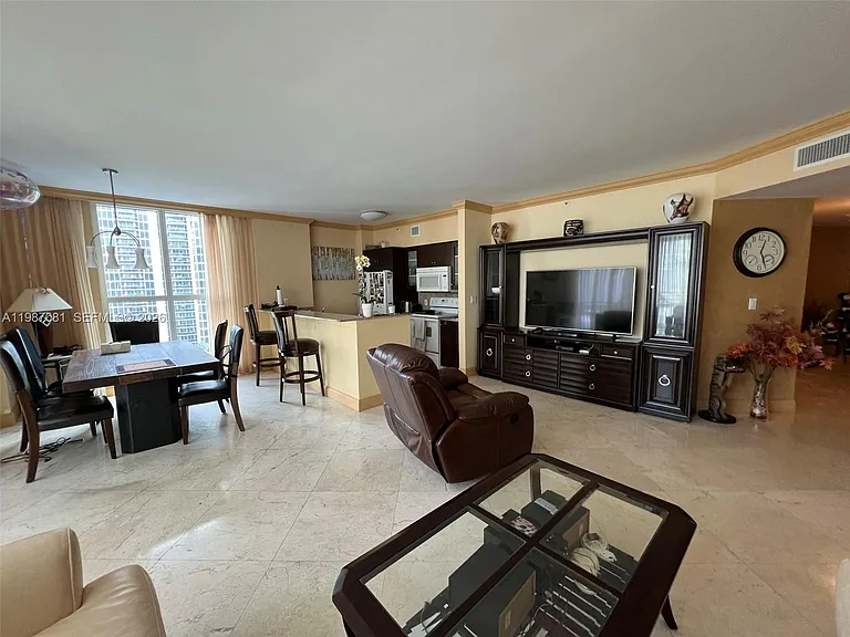 17555 Atlantic Blvd #1207 — Photo 5