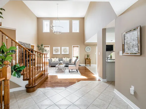 89 Sovereigns Gate, Barrie, ON L4N 0Y9