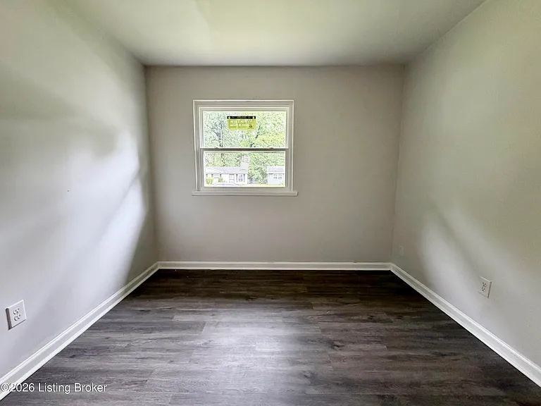 1229 Cedarview Dr — Photo 6