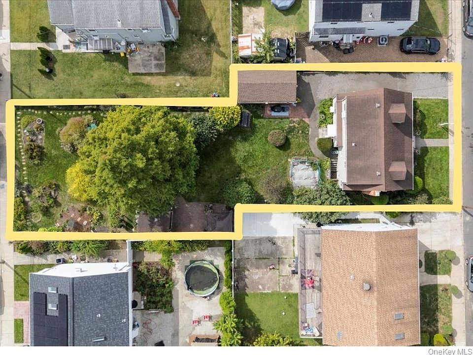 1st image of 126 Carnegie Avenue