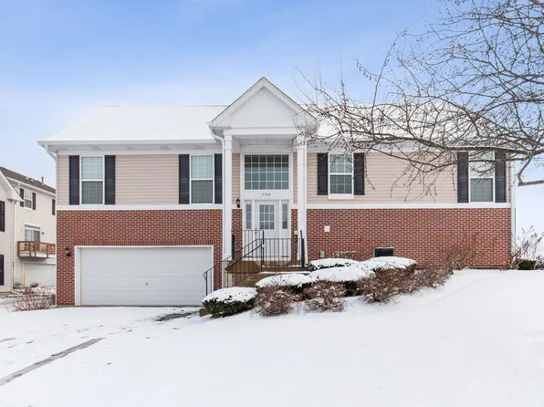 3742 Bailey Rd, Yorkville, IL 60560