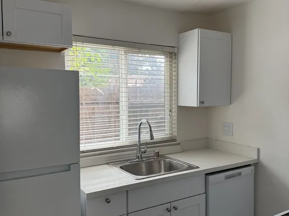 V St, 2515-2519 V St #7, Sacramento, CA 95818
