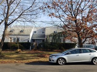 7 Auld Way, Edison, NJ 08817