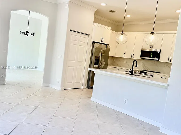 4946 SW 38th Way — Photo 14
