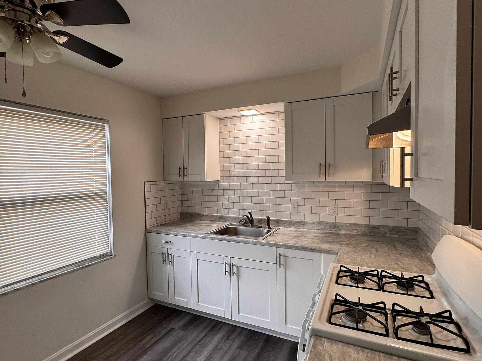 2 bed, 850 sqft, $975 — Photo 2