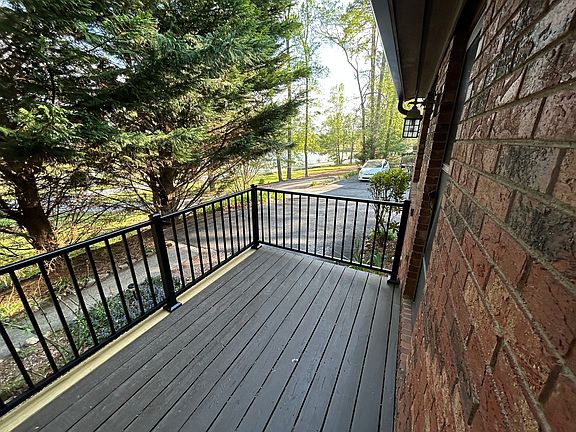 4th image of 119 Wakefield Dr