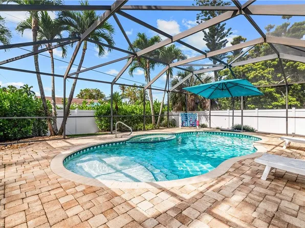 798 107th AVE N, NAPLES, FL 34108
