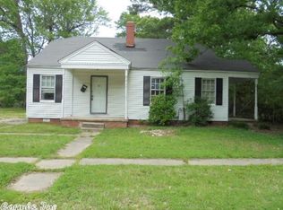 1913 W 30th Ave, Pine Bluff, AR 71603