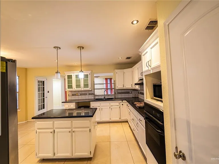 1901 Duke Ave — Photo 11