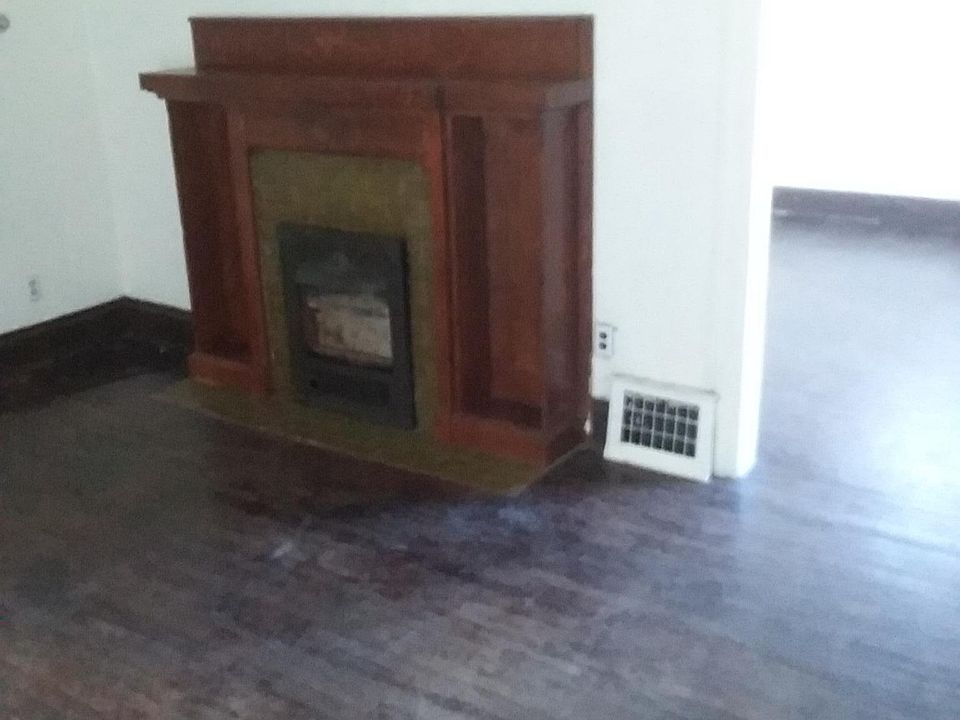 2nd image of 1140 Wyoming St