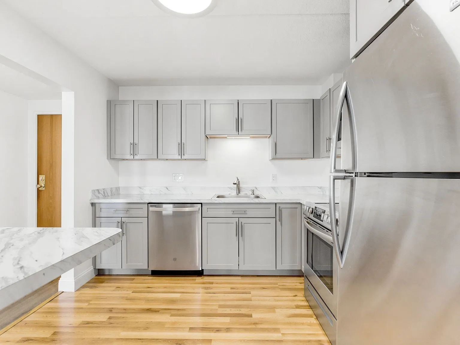 2 bed, 2.0 bath, 1069 sqft, $2,500 — Photo 3