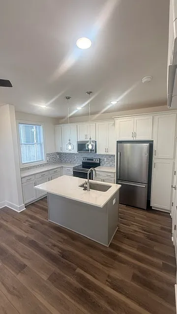 2735 Tate Street - 1 — Photo 3