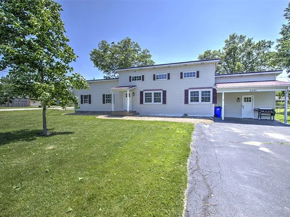 3291 E Cedar St, Decatur, IL 62521