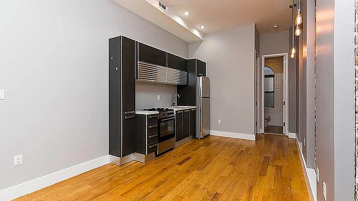 1st image of 321 Putnam Ave #3D