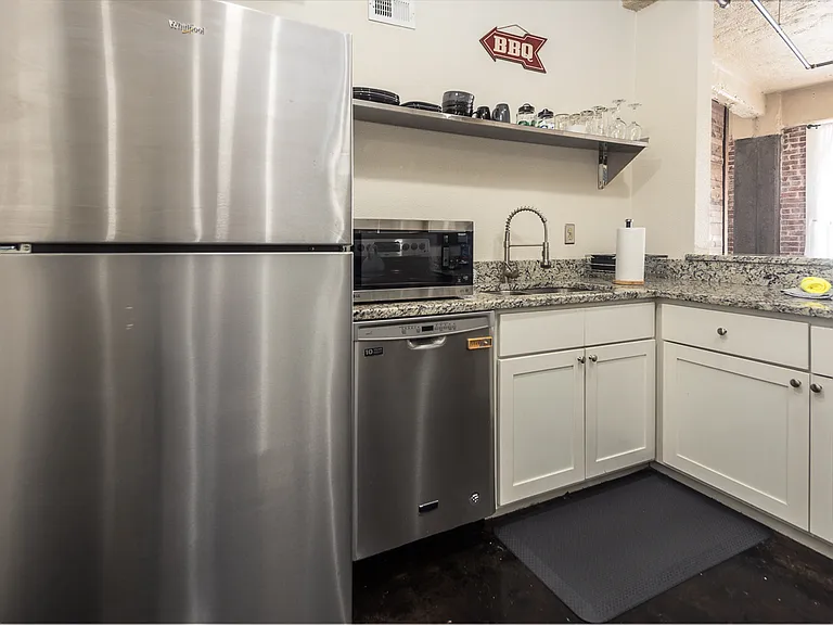 245 Madison Ave #40X — Photo 3