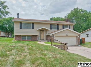 13945 Greenfield Rd, Omaha, NE 68138