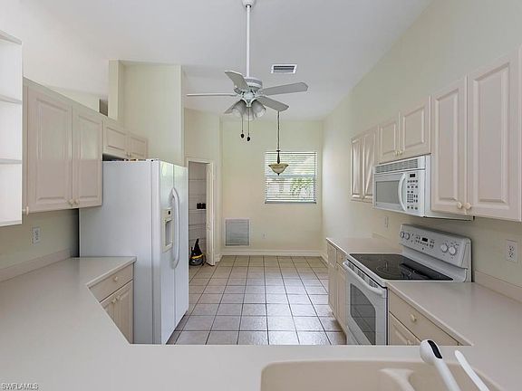 5th image of 8197 Sanctuary Dr #83-2