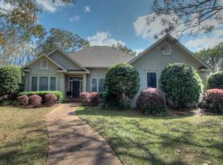 19010 Fairfield Dr, Fairhope, AL 36532