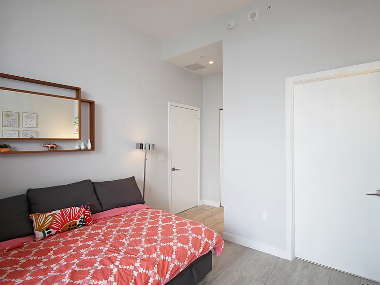 45 SW 9th St #4608 — Photo 9