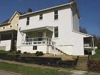 402 Locust St photo 1