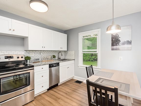 5th image of 2555 Renwood Pl
