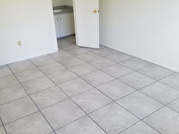 5th image of 6080 Mariposa Ave